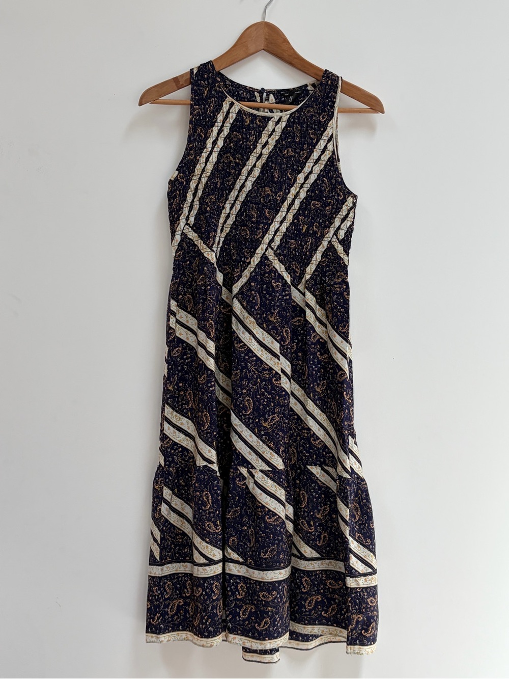 Club Monaco 100% Silk paisley printed midi dress